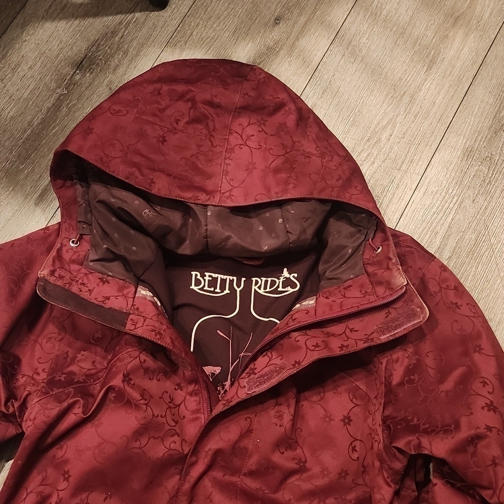 Betty Ride Winter Jacket - Picture 3 of 10